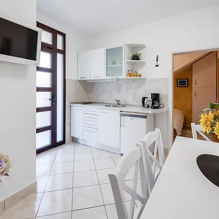 Apartment Lia *