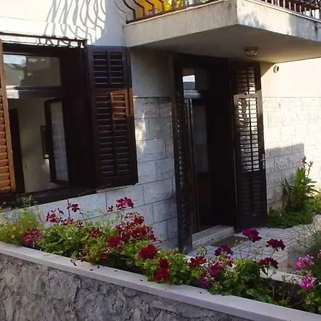 Lia Apartment