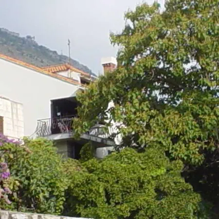 Lia Apartment *